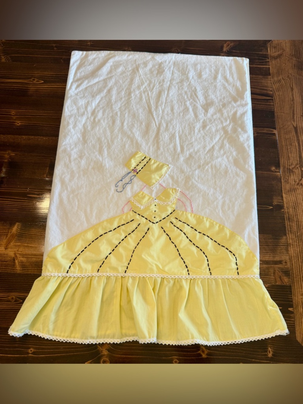 Vintage Yellow Appliqué Dress Pillowcase - Embroidered Home Bedding